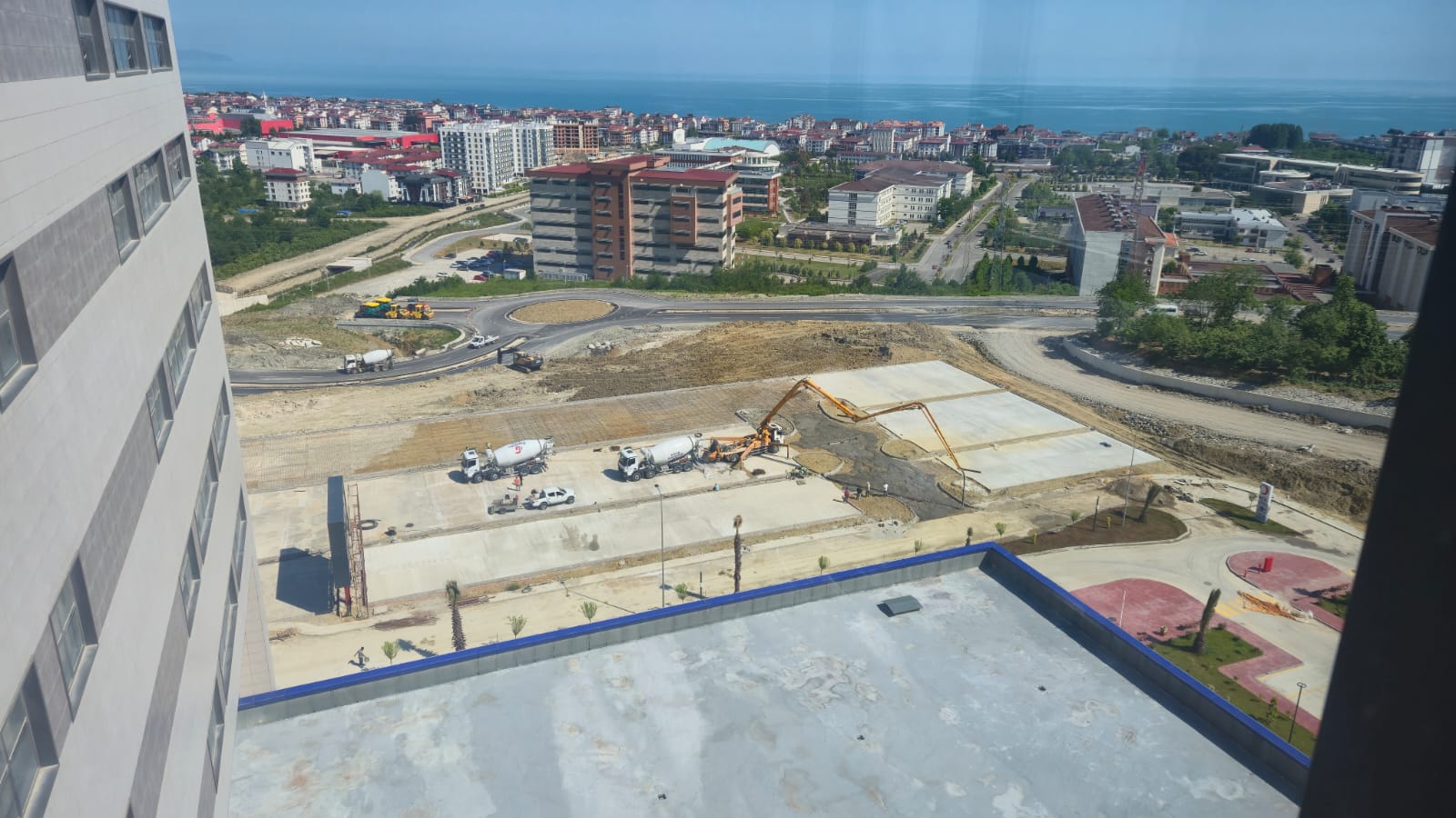 Saha betonarme çalışmaları